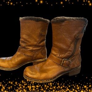 Clark’s Brown Leather Women's Boots